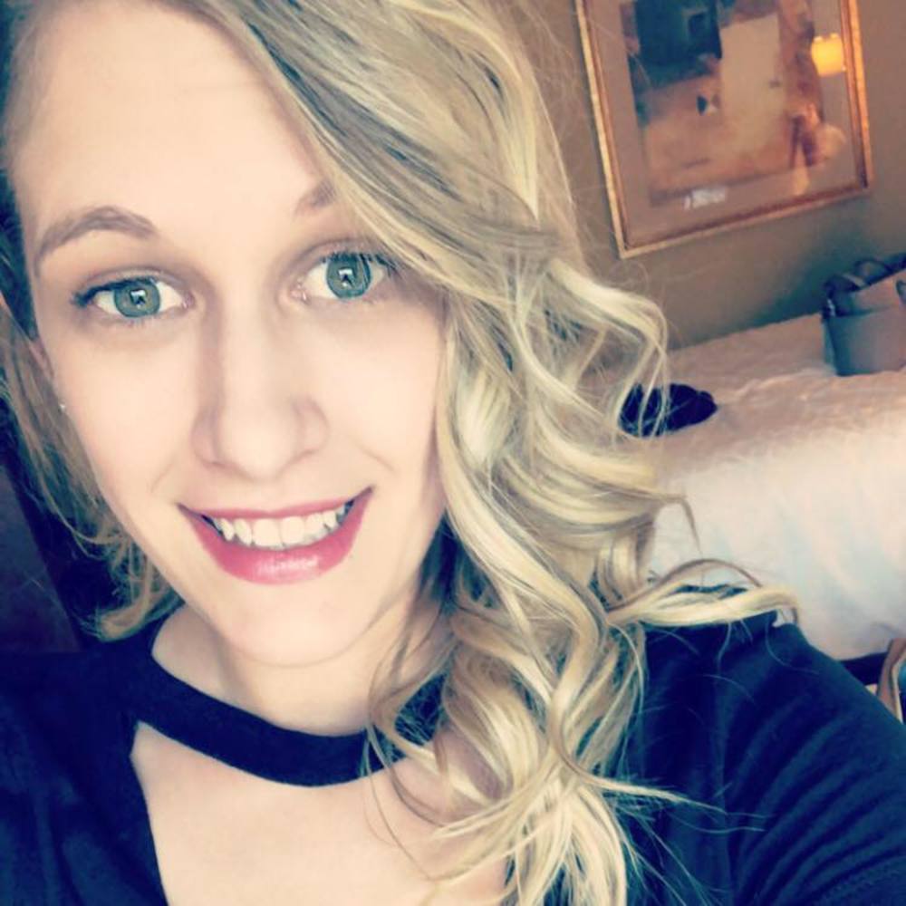 Meet your Posher, Gina